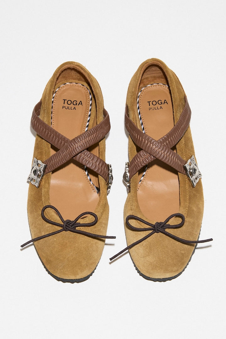 TOGA PULLA SHOE 2026aw LOOK8 – TOGA ONLINE STORE