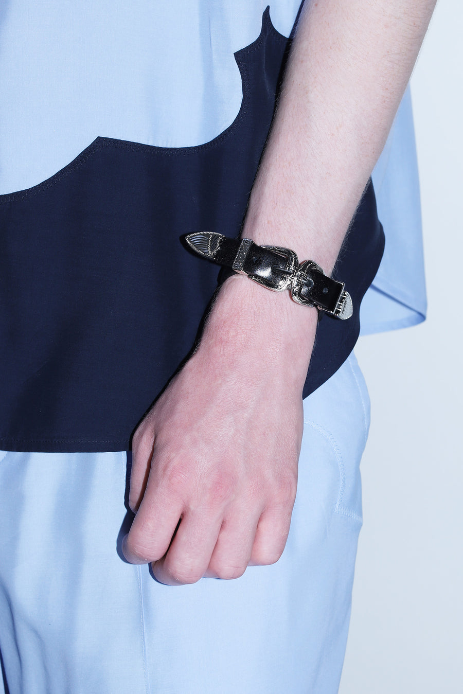 DOUBLE BUCKLE BANGLE – TOGA ONLINE STORE