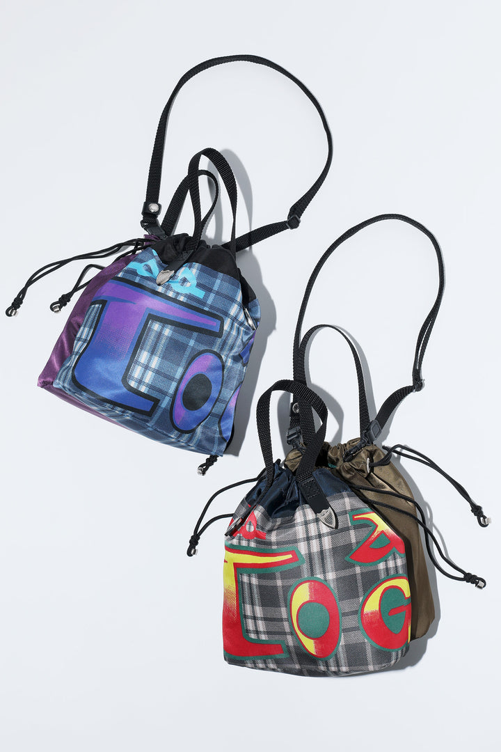 今期 TOGA TOO トーガ PRINT DRAWSTRING BAG TOGA ARCHIVES TOO(トーガ トゥ) PRINT DRAWSTRING BAGプリントドロー