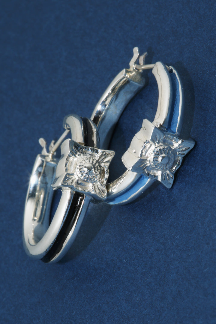 HOOP PIERCED EARRING SILVER – TOGA ONLINE STORE