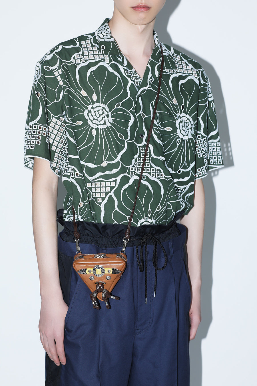 TRIANGLE SHOULDER POUCH – TOGA ONLINE STORE