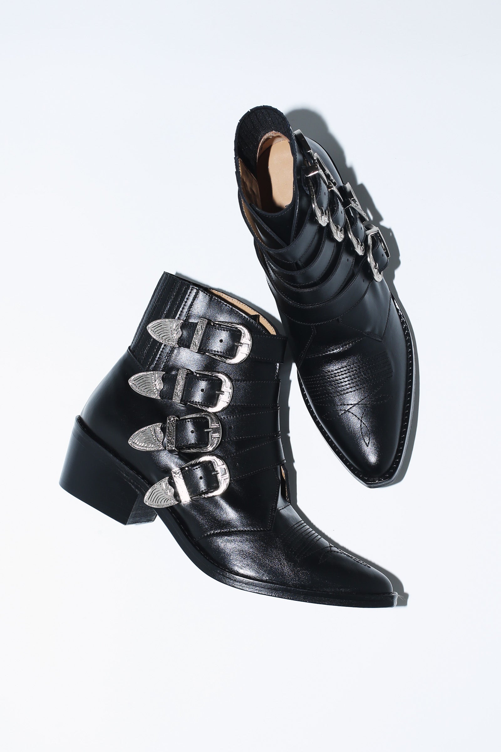 タグ付未使用TOGA VIRILIS バックルブーツ41　26cm 黒×シルバー タグ付未使用TOGA VIRILIS バックルブーツ41 26cm 黒×シルバー